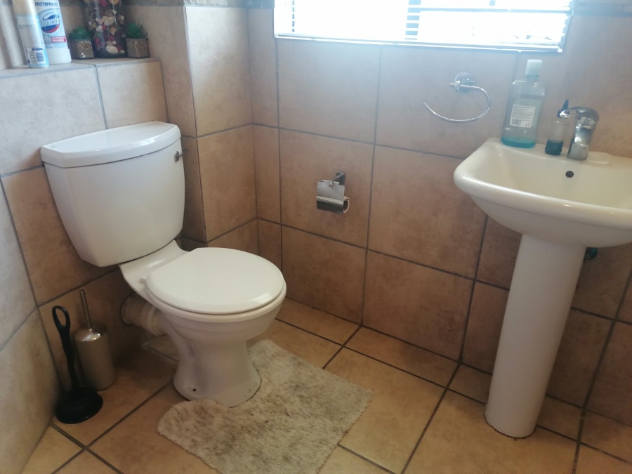 To Let 2 Bedroom Property for Rent in Hillside Free State